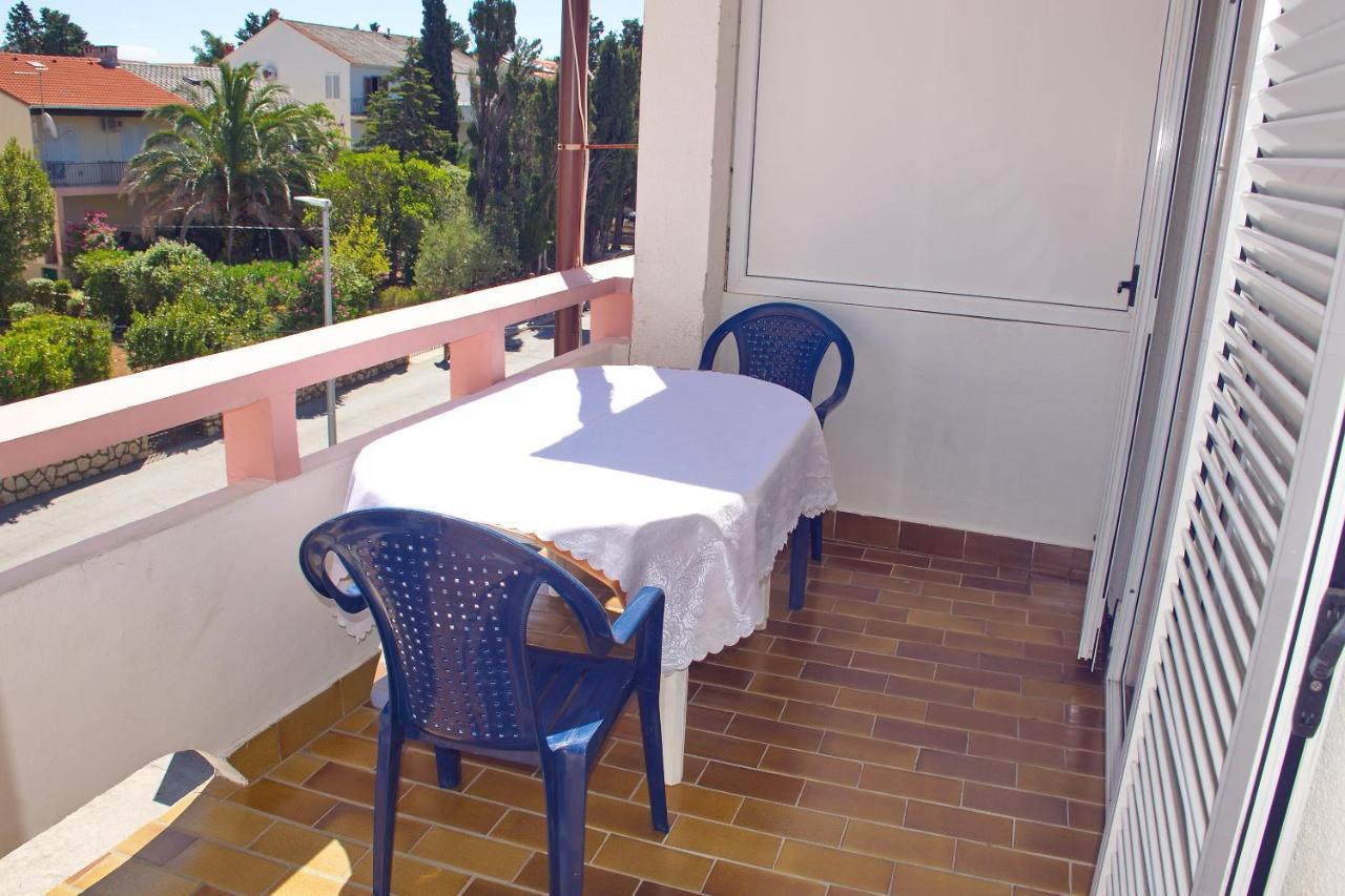 Apartmani Vidusin Novalja Ngoại thất bức ảnh