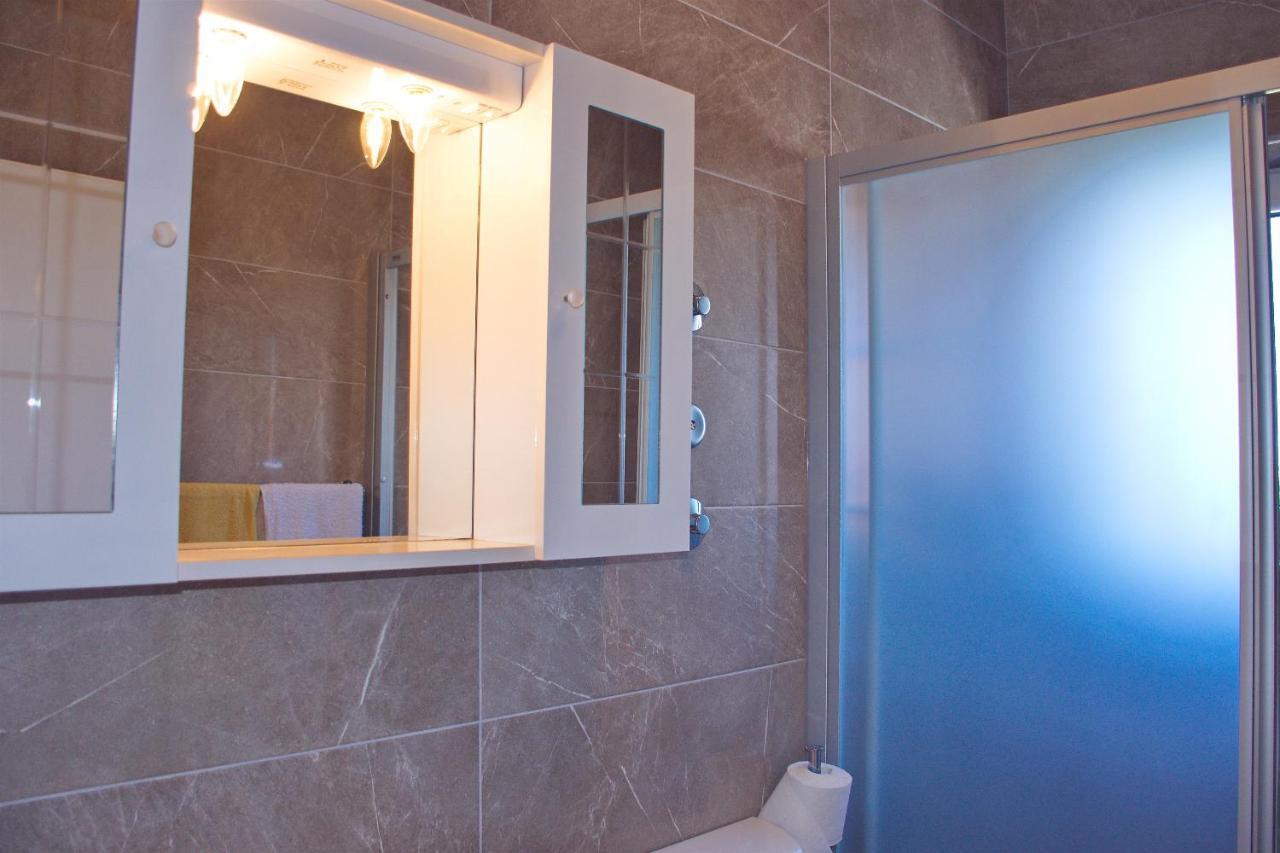 Apartmani Vidusin Novalja Ngoại thất bức ảnh