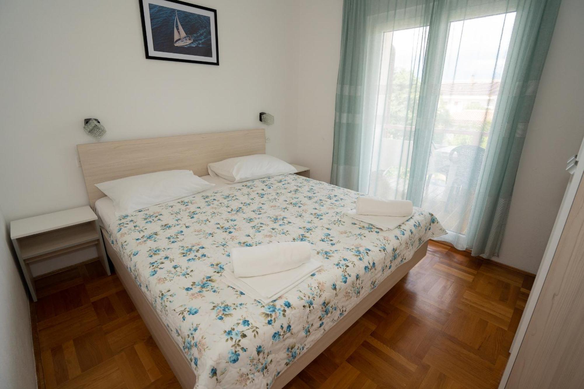 Apartmani Vidusin Novalja Ngoại thất bức ảnh