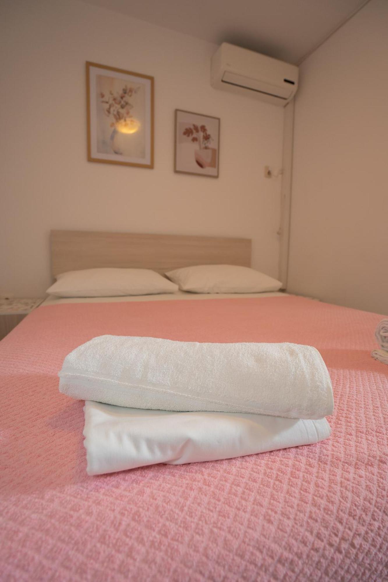 Apartmani Vidusin Novalja Ngoại thất bức ảnh