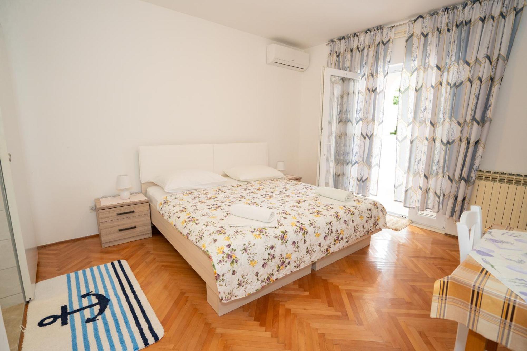 Apartmani Vidusin Novalja Ngoại thất bức ảnh